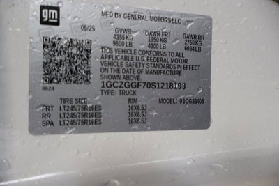 2025 Chevrolet Express Cargo WT