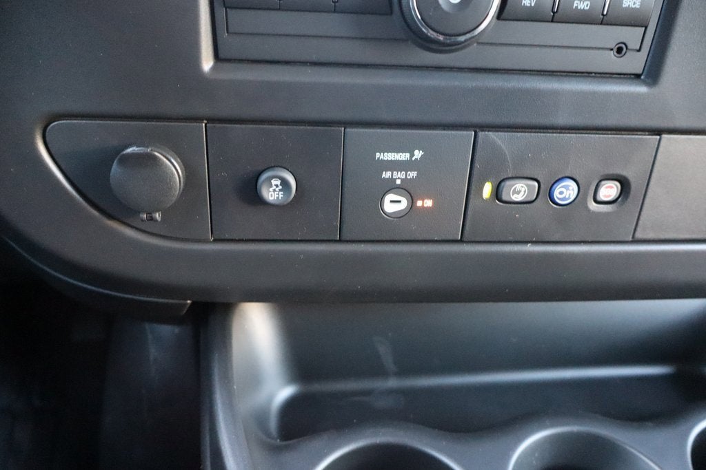 2025 Chevrolet Express Cargo 3500 WT