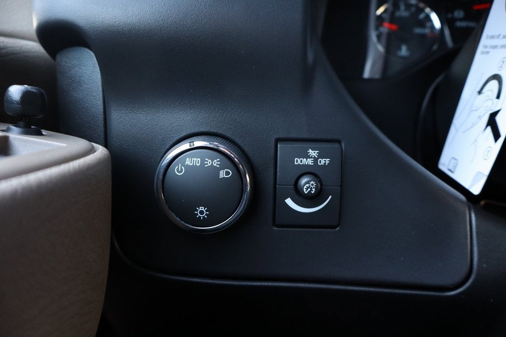 2025 Chevrolet Express Cargo 3500 WT