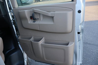 2025 Chevrolet Express Cargo 3500 WT