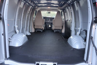 2025 Chevrolet Express Cargo 3500 WT