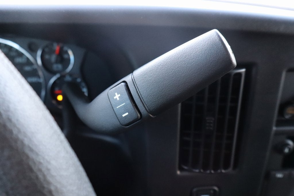 2025 Chevrolet Express Cargo 3500 WT