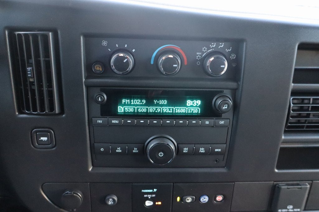 2025 Chevrolet Express Cargo 3500 WT