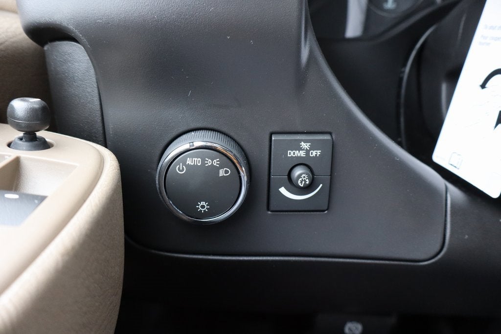 2025 Chevrolet Express Cargo 3500 WT