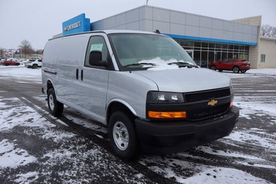 2025 Chevrolet Express Cargo 3500 WT