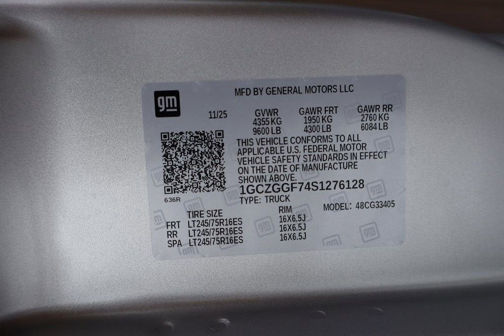 2025 Chevrolet Express Cargo 3500 WT