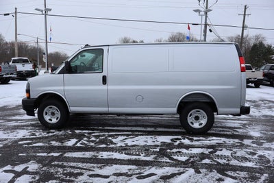 2025 Chevrolet Express Cargo 3500 WT