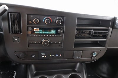 2025 Chevrolet Express Cargo 3500 WT