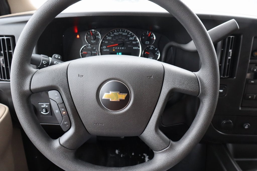 2025 Chevrolet Express Cargo 3500 WT