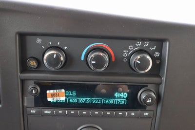 2025 Chevrolet Express Cargo 3500 WT