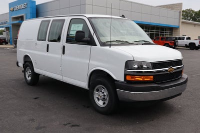 2025 Chevrolet Express Cargo 3500 WT