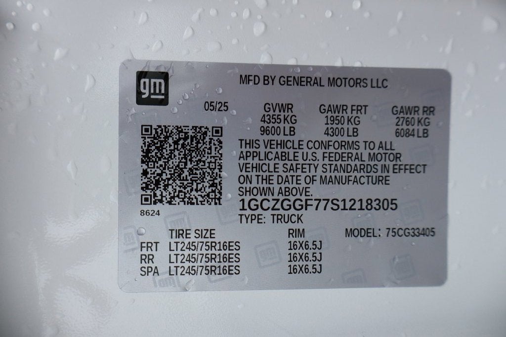 2025 Chevrolet Express Cargo 3500 WT