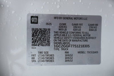 2025 Chevrolet Express Cargo WT