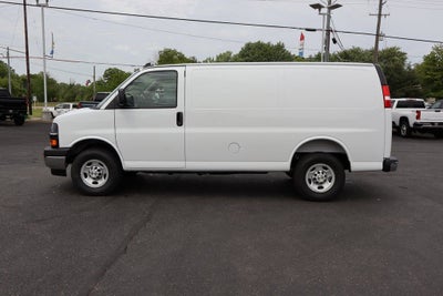2025 Chevrolet Express Cargo WT