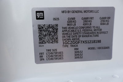 2025 Chevrolet Express Cargo 3500 WT