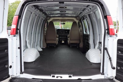 2025 Chevrolet Express Cargo WT