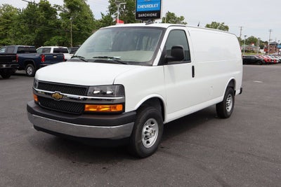 2025 Chevrolet Express Cargo WT