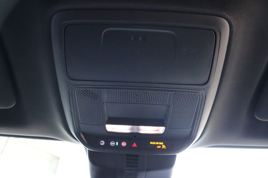 2025 GMC Acadia AT4