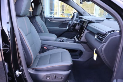 2025 GMC Acadia AT4