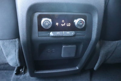 2025 GMC Acadia AT4