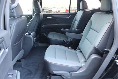2025 GMC Acadia AT4