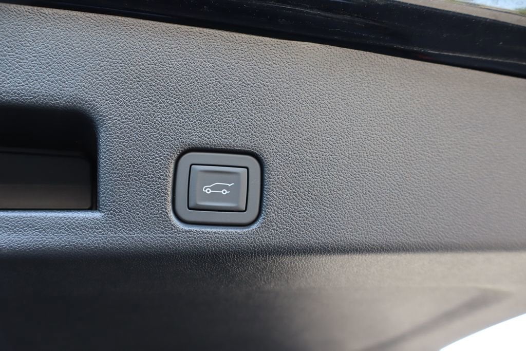 2025 GMC Acadia AT4