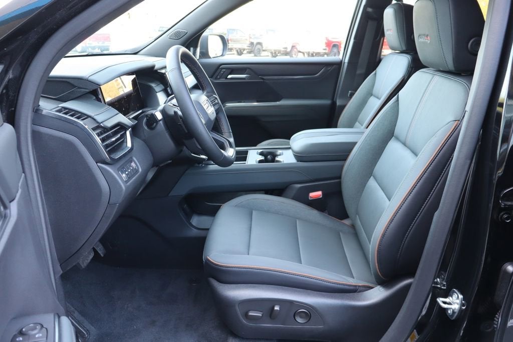 2025 GMC Acadia AT4