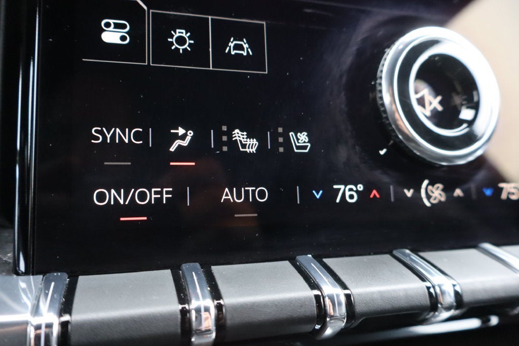 2024 GMC Acadia Denali