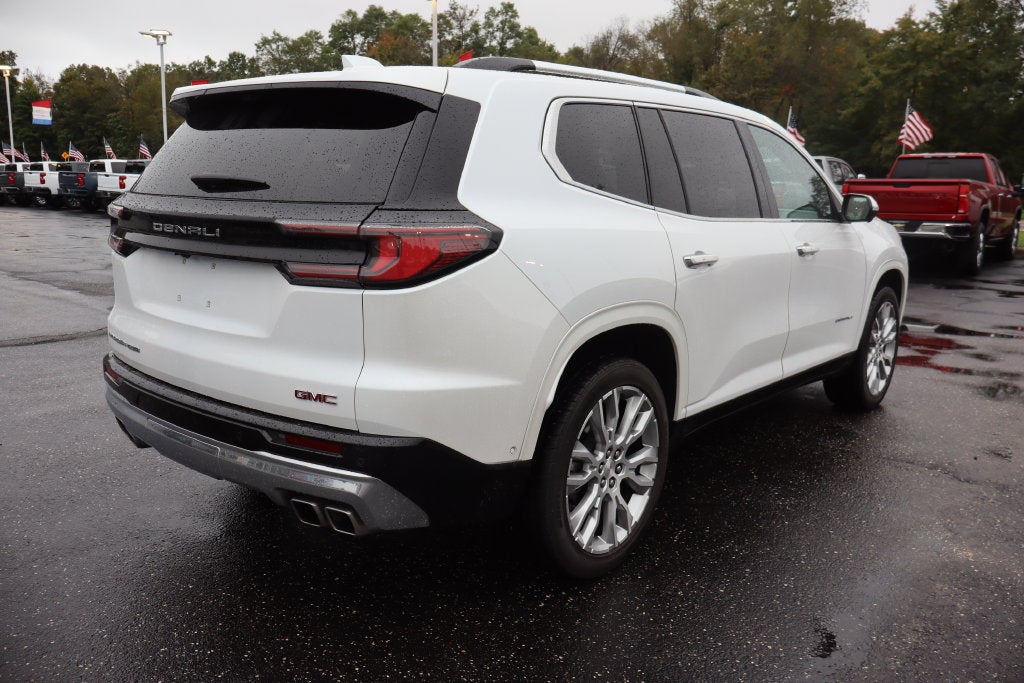 2024 GMC Acadia Denali