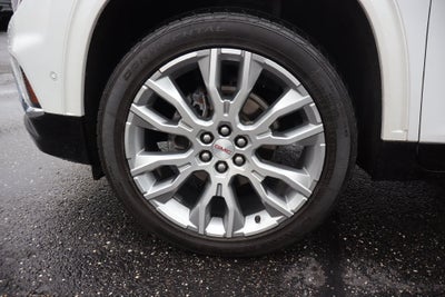 2024 GMC Acadia Denali