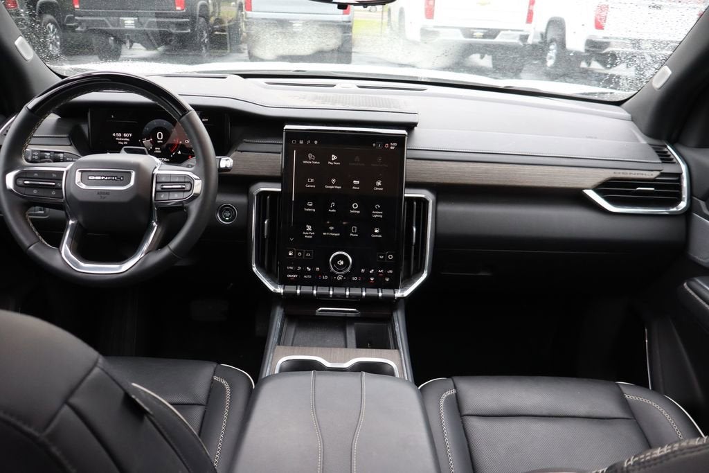 2024 GMC Acadia Denali