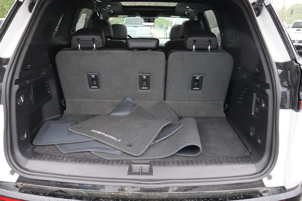 2024 GMC Acadia Denali
