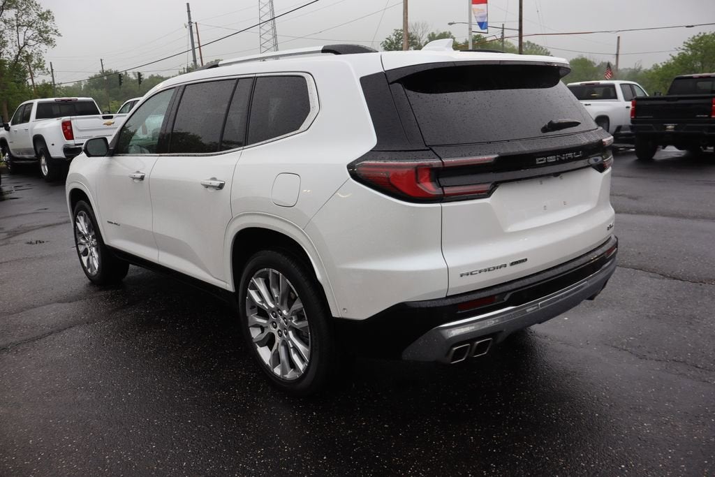 2024 GMC Acadia Denali