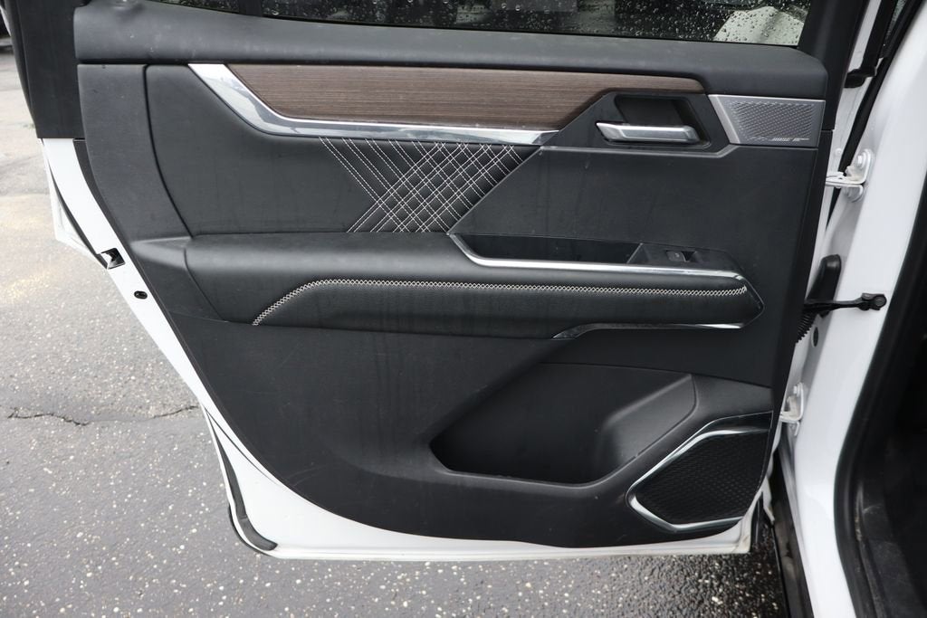 2024 GMC Acadia Denali