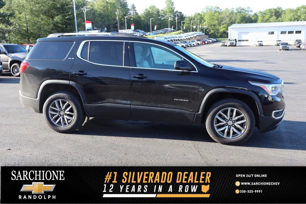 2017 GMC Acadia SLE-2