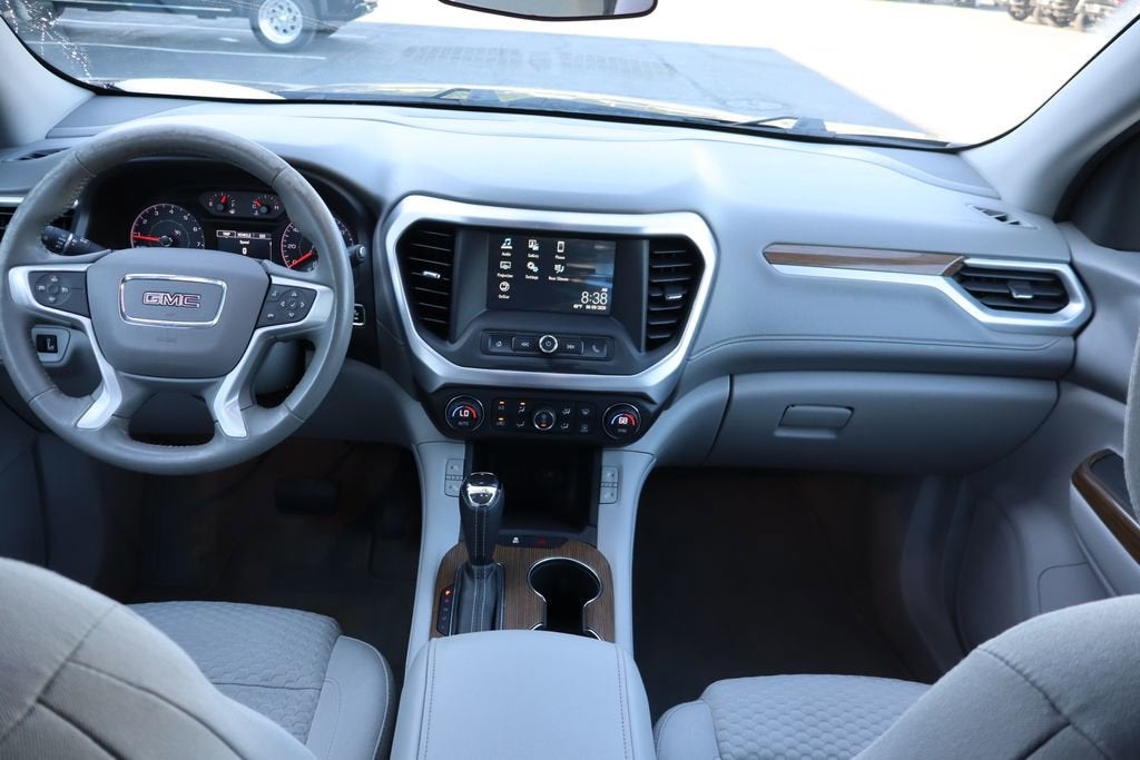 2017 GMC Acadia SLE-2