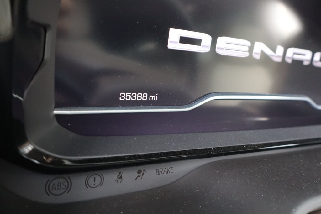 2022 GMC Yukon XL Denali