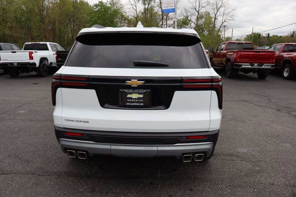 2026 Chevrolet Traverse FWD LT