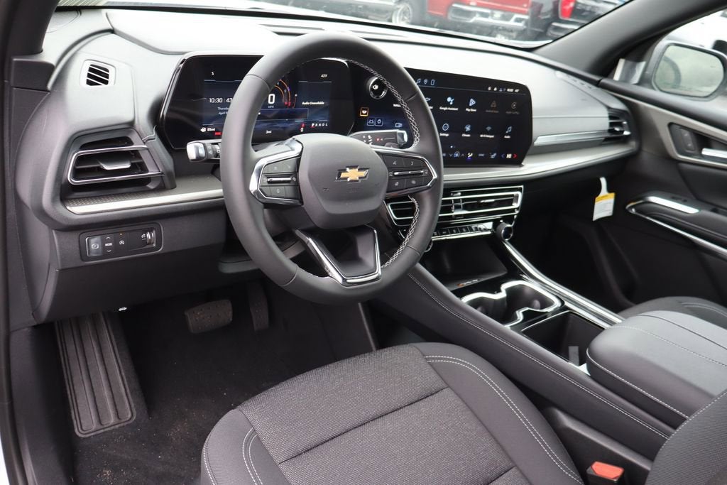 2026 Chevrolet Traverse FWD LT