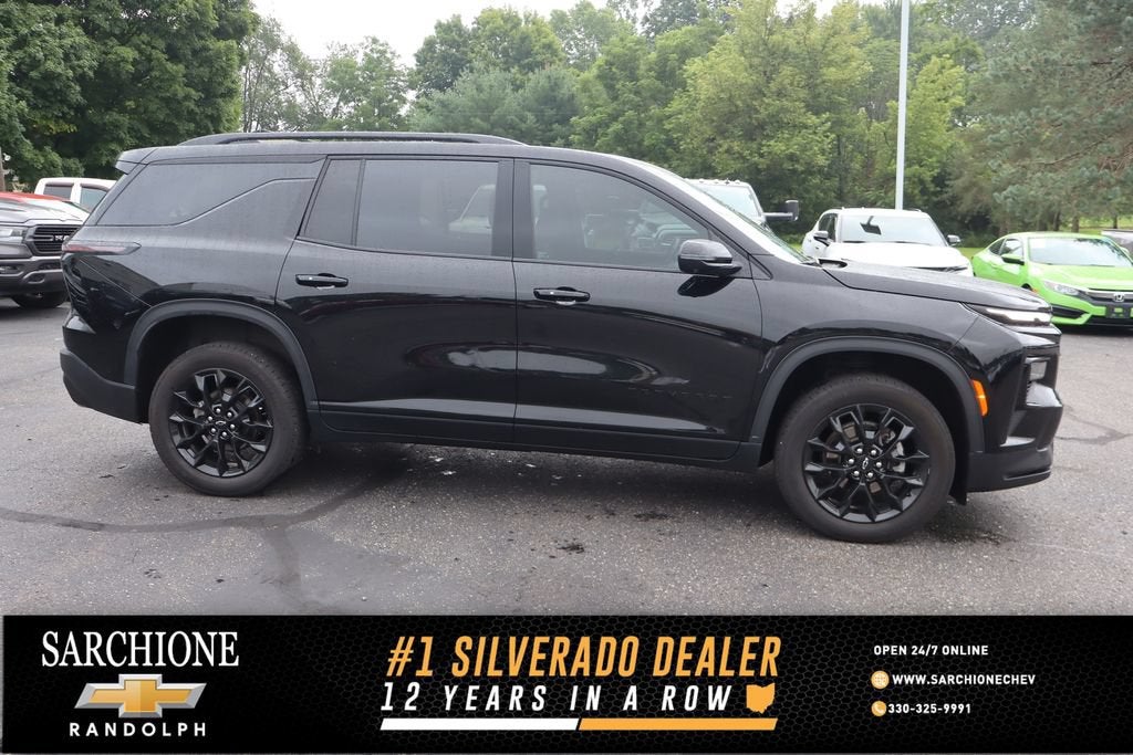2024 Chevrolet Traverse LT