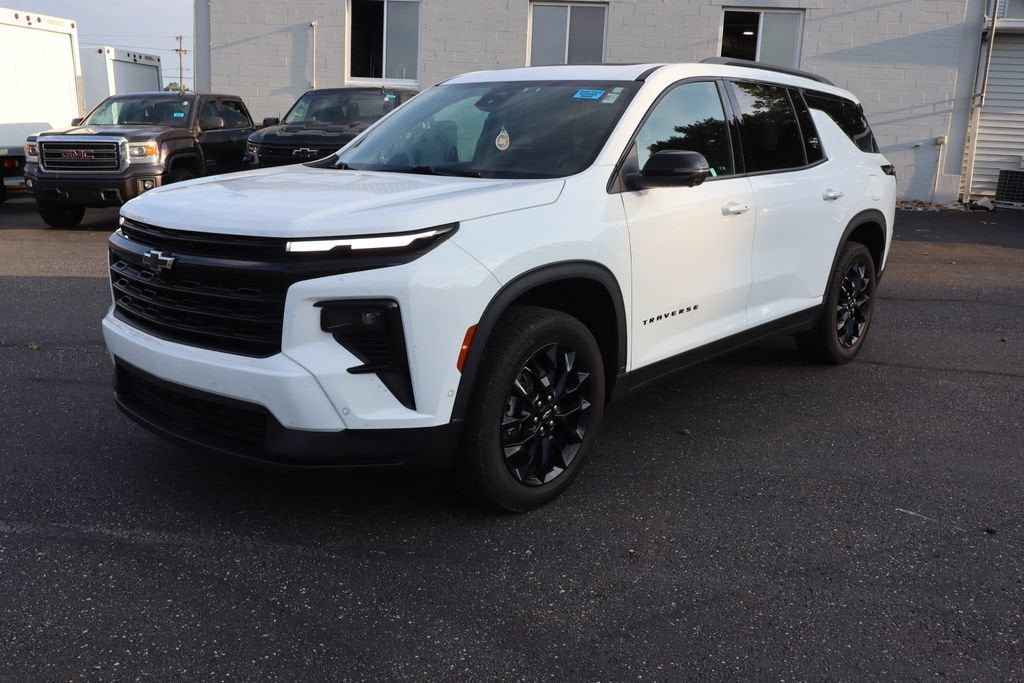 2024 Chevrolet Traverse LT