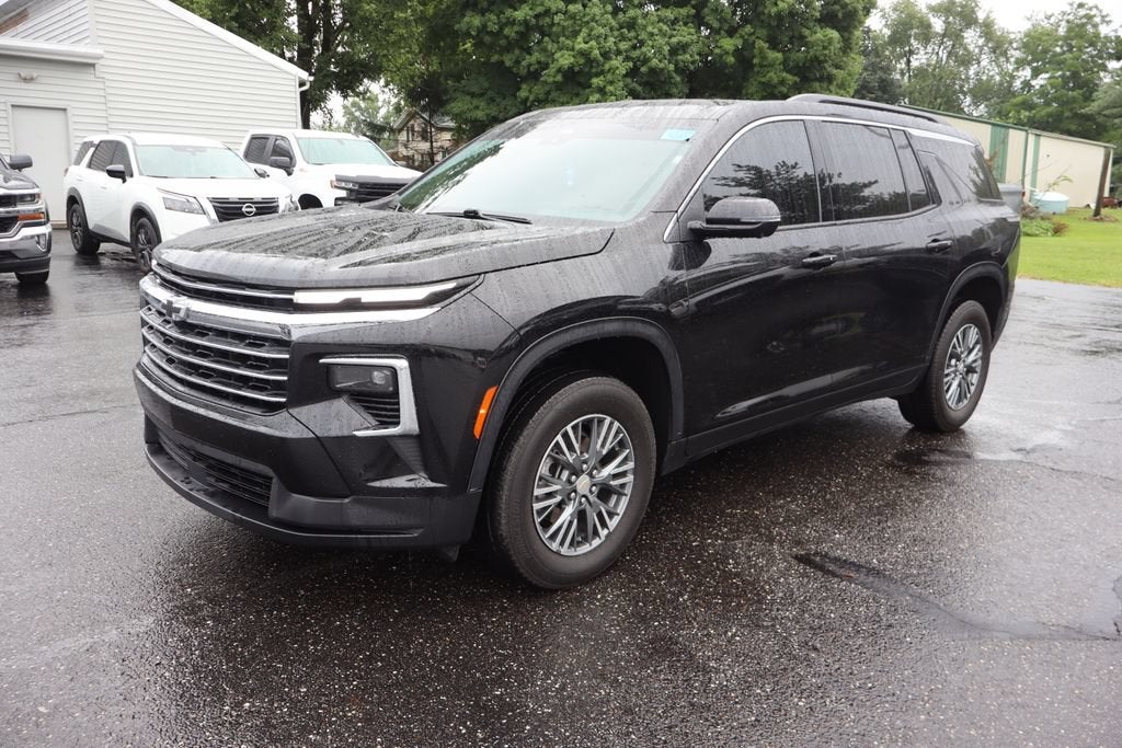 2024 Chevrolet Traverse LT