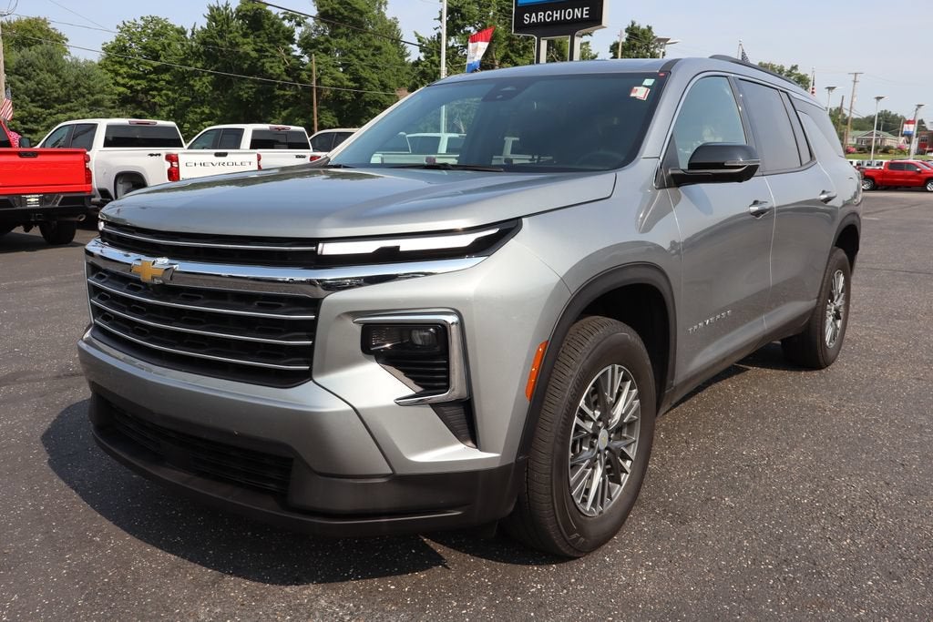 2024 Chevrolet Traverse LT