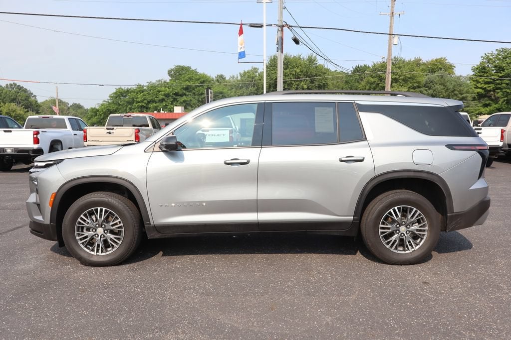 2024 Chevrolet Traverse LT