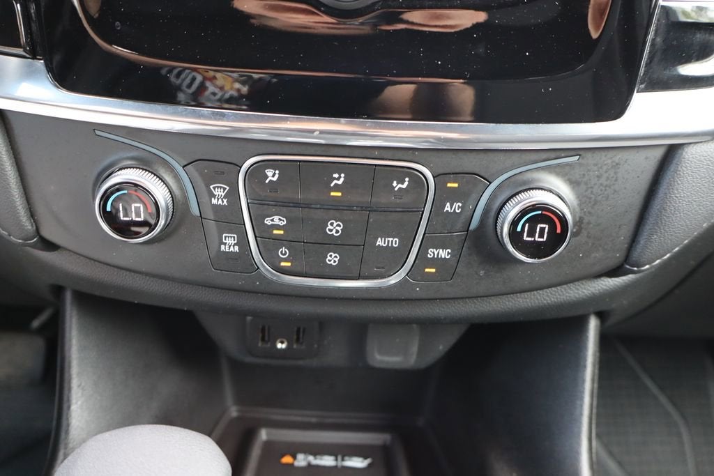 2023 Chevrolet Traverse LT