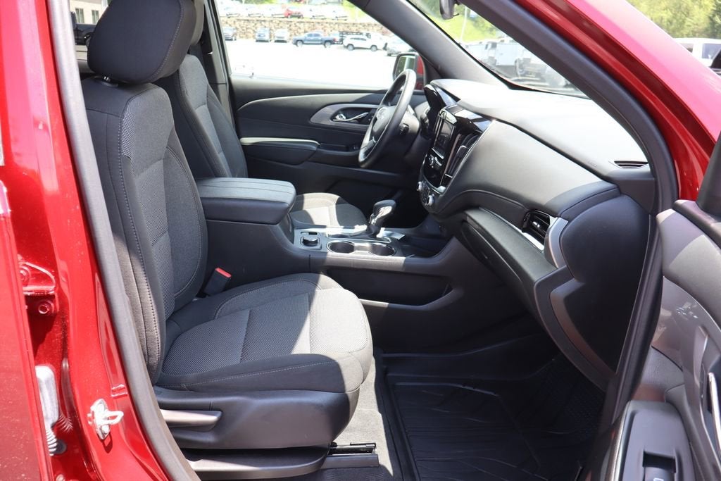 2023 Chevrolet Traverse LT
