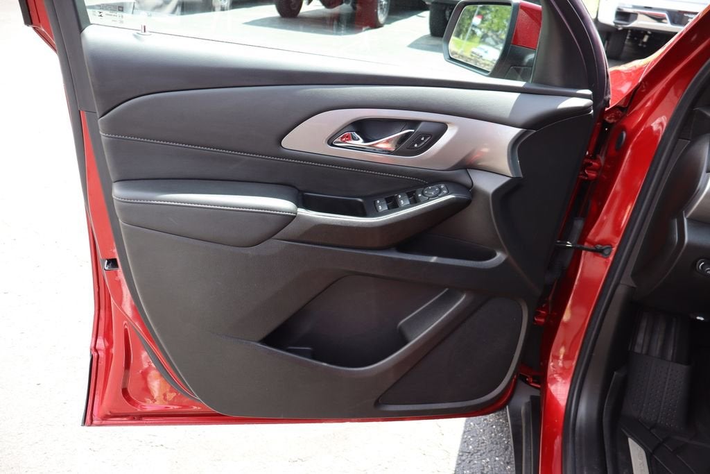 2023 Chevrolet Traverse LT