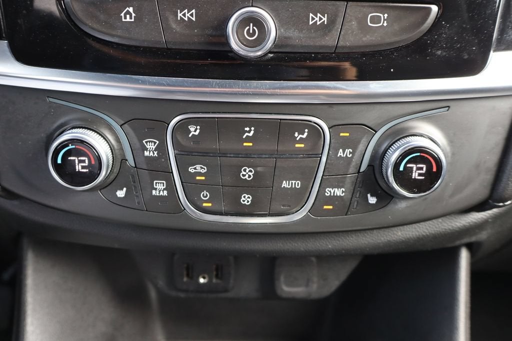 2022 Chevrolet Traverse LT