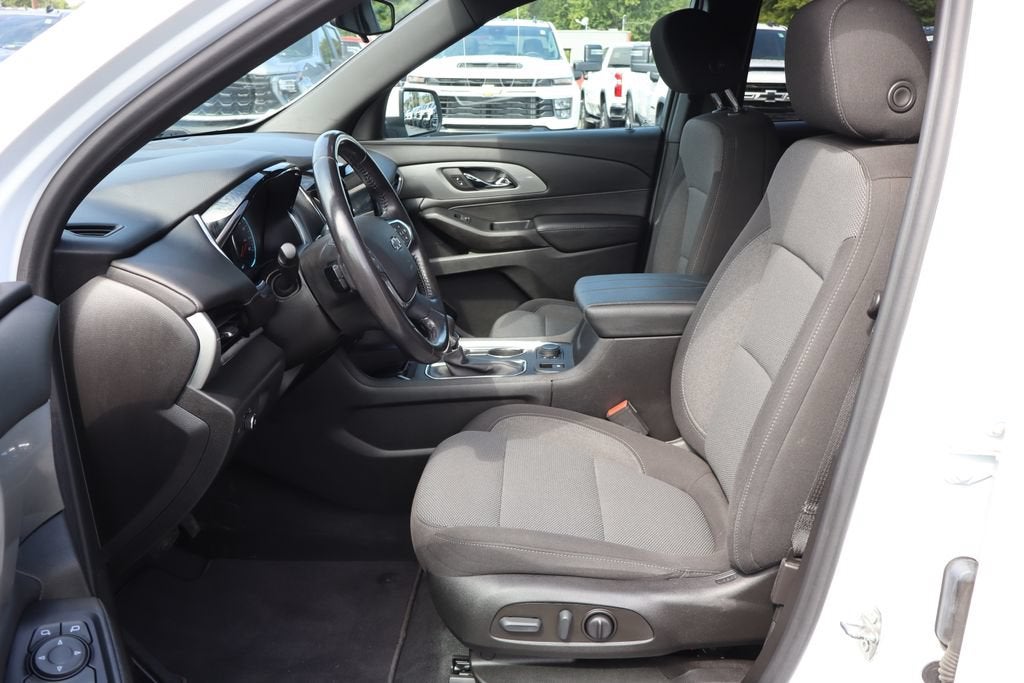 2022 Chevrolet Traverse LT