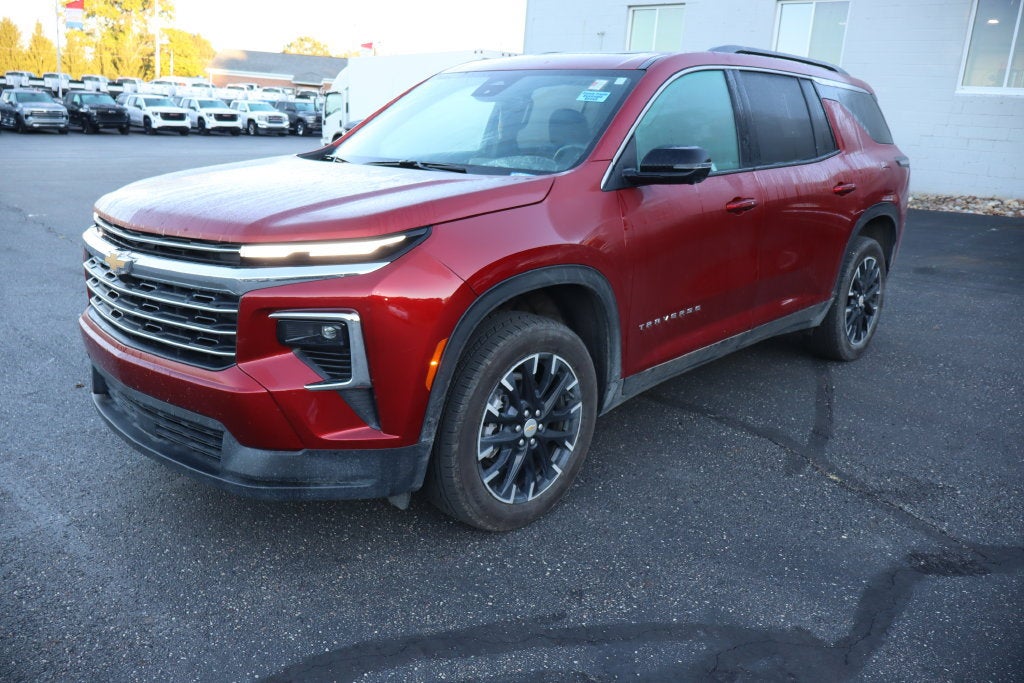 2025 Chevrolet Traverse LT
